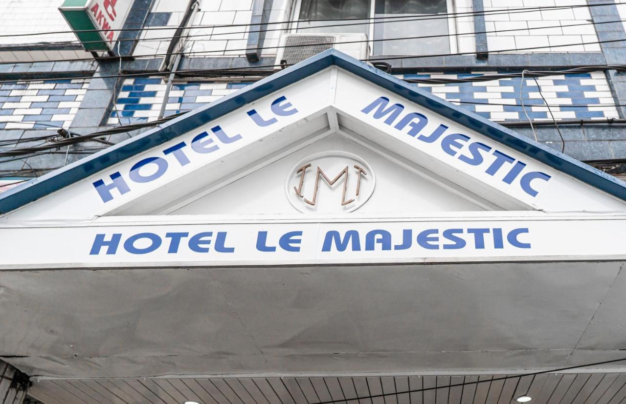 Hotel Le Majestic Douala Exterior photo