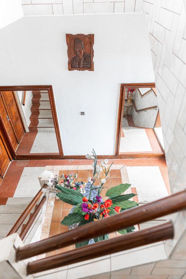 Hotel Le Majestic Douala Exterior photo