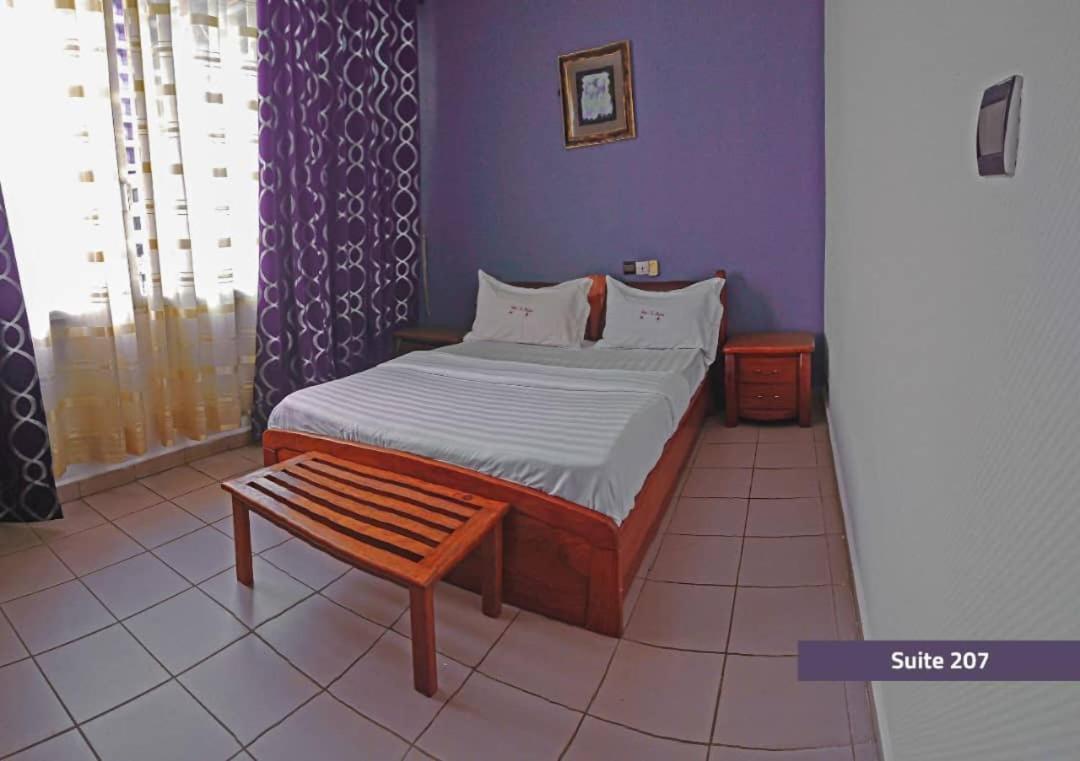 Hotel Le Majestic Douala Exterior photo